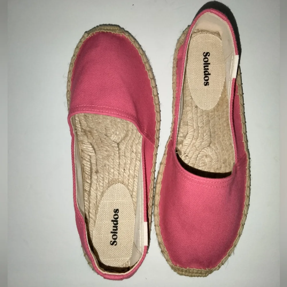 Soludos (Size 7-7.5) Pink Canvas Dali Original Slip-on Espadrilles (Like New)